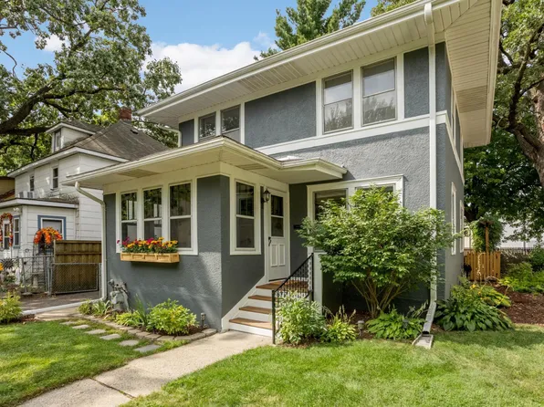 877 Howell St N, Saint Paul, MN 55104