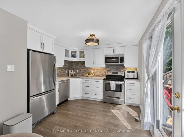 180 Marksam Rd #62, Guelph, ON N1H 8G4