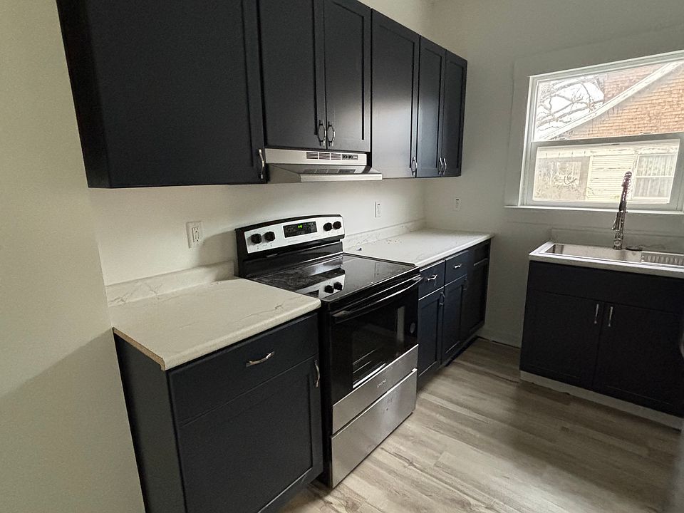 1st image of 301 N Main St #1