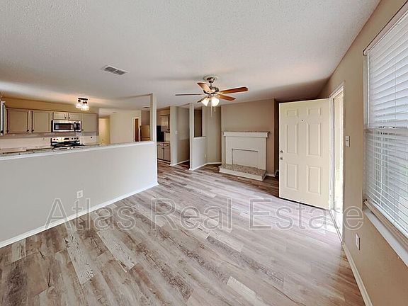 4th image of 3239 Andalusian Dr