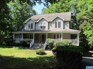 32 Barrett St, Palmyra, VA 22963