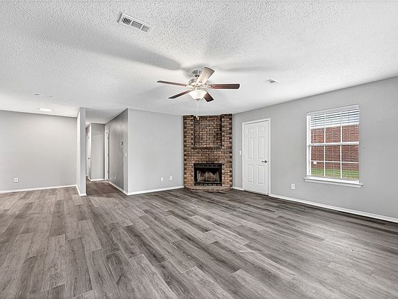 2nd image of 1486 N Boxley Ave