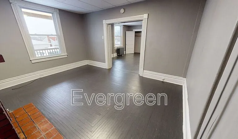 347 Washington St #LOWER — Photo 10