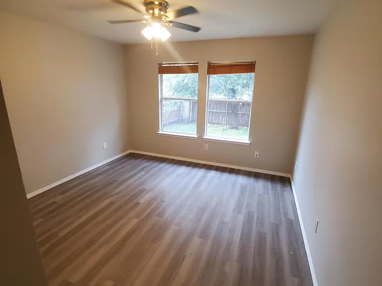 3025 Saint Ursula Dr — Photo 6