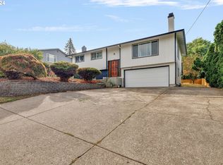 9050 SE Valentine Dr, Happy Valley, OR 97086