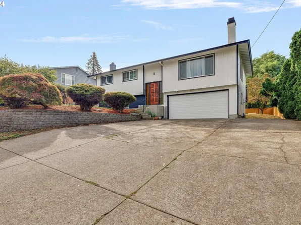 9050 SE Valentine Dr, Happy Valley, OR 97086