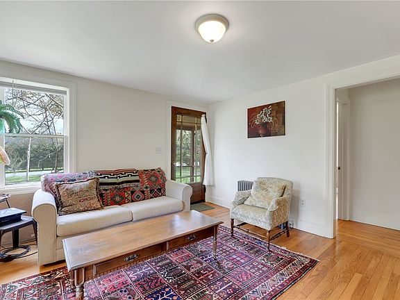 4th image of 62 Lieb Rd