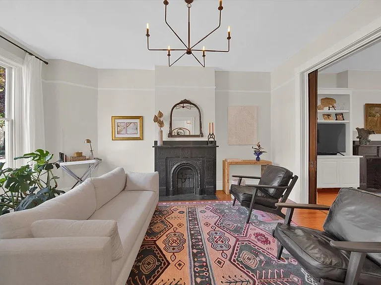 1527 Floyd Ave — Photo 6