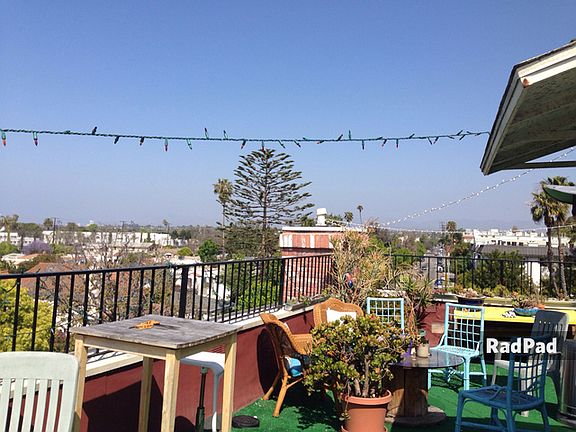 4th image of 3954 Beethoven St APT 1