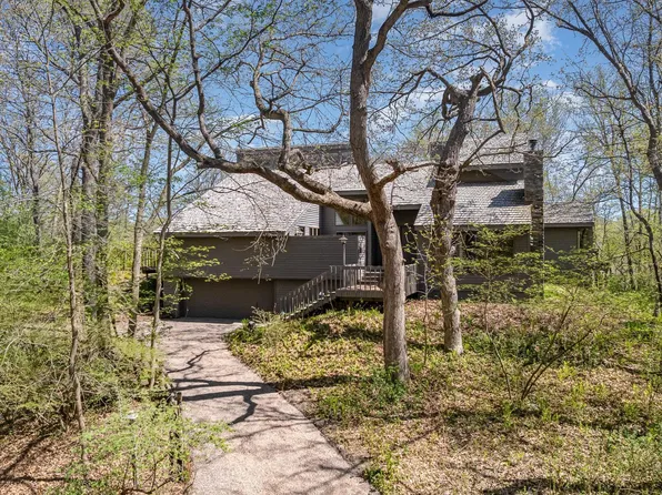 6 Crocus Ln, North Oaks, MN 55127