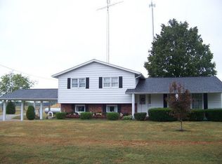 4898 E Post Ln, Olney, IL 62450