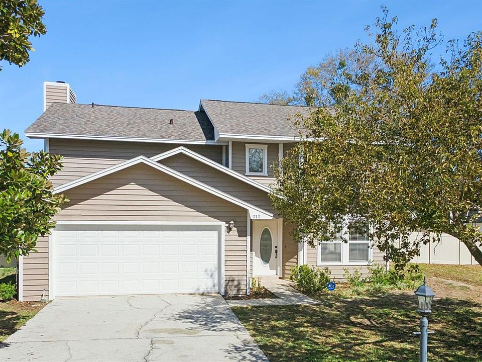 1st image of 212 COLLEGE GROVE CIRCLE NE