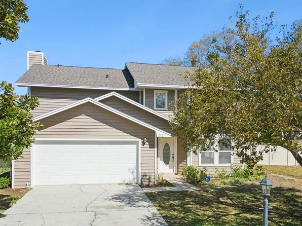 212 College Grove Cir NE, Winter Haven, FL 33881