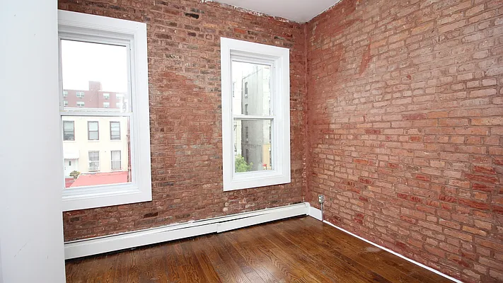 Rented by Nooklyn NYC LLC | media 22