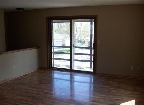 5th image of 813 4th Ave N