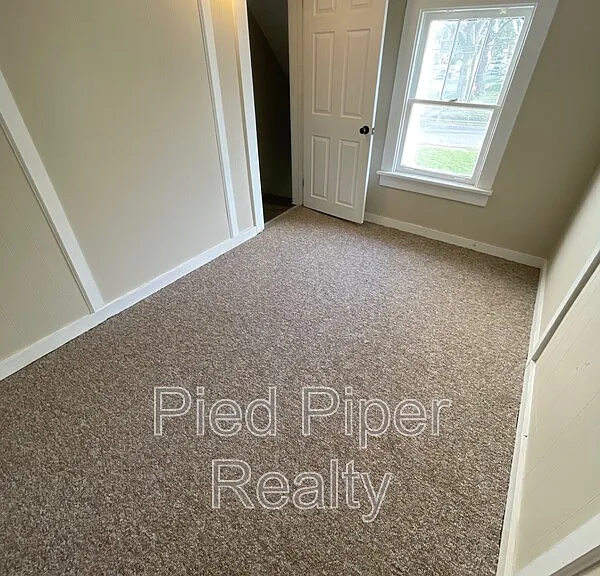 1254 S Chicago Ave — Photo 15