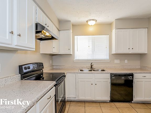 5th image of 17019 Silver Sky Ln