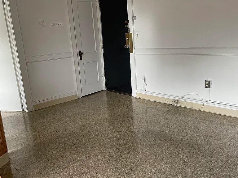 430 Lexington Ave #9 — Photo 7