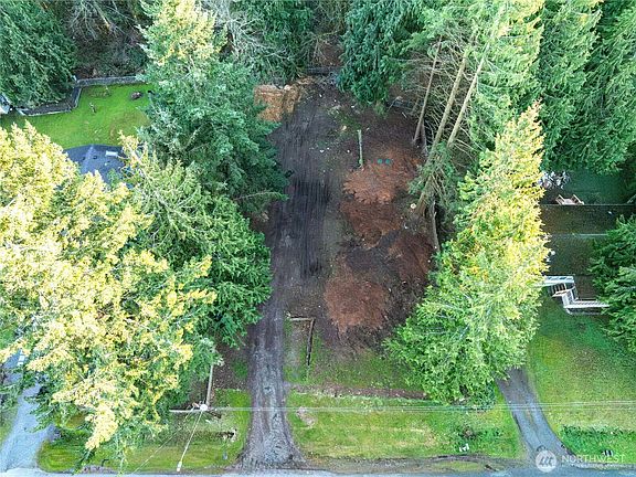2nd image of 914 124th Place NW