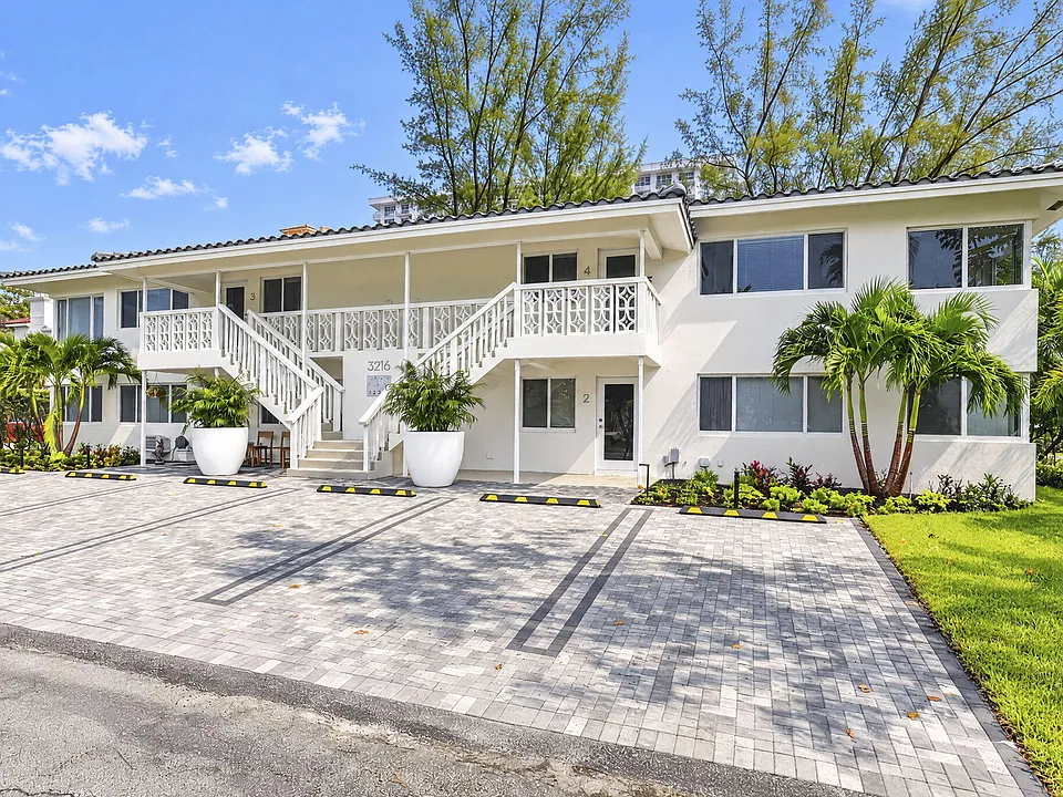 3216 Colony Club Rd #4