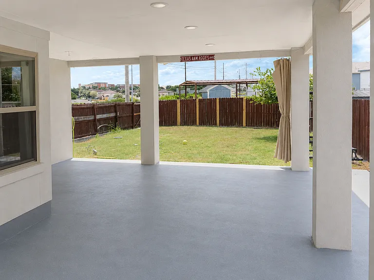 2711 Purdy Ct — Photo 9