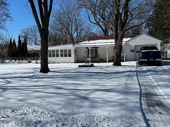 2nd image of 1215 Ashland Ave
