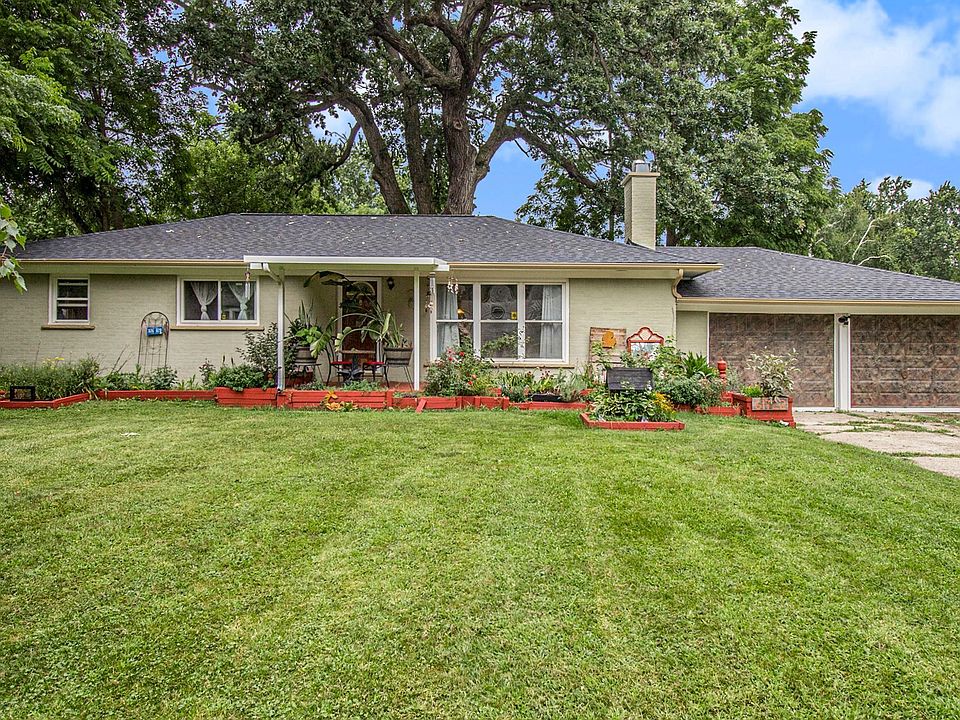 1st image of 61722 Fairland Dr