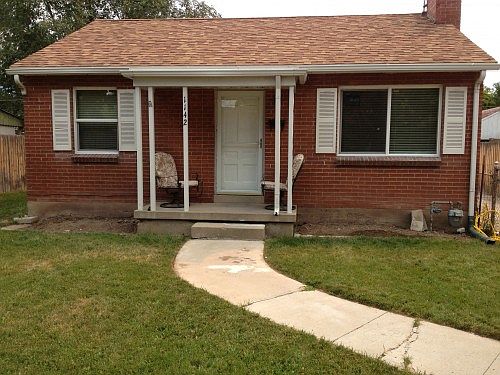 3rd image of 1142 E Lorraine Dr