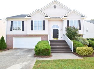 3200 Wrenwood Ct, Loganville, GA 30052