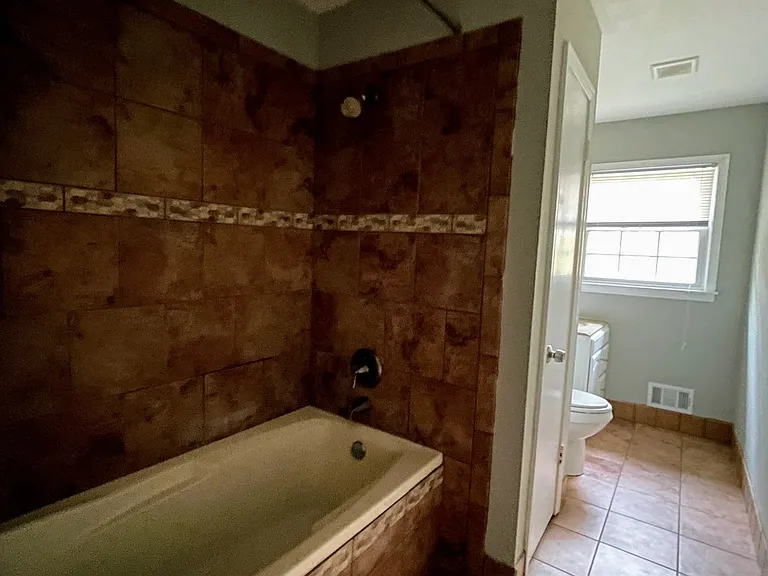 2804 Broadview Dr NW — Photo 18