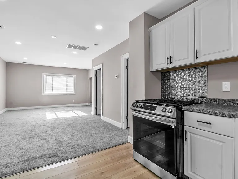 1684 William St #1 — Photo 6