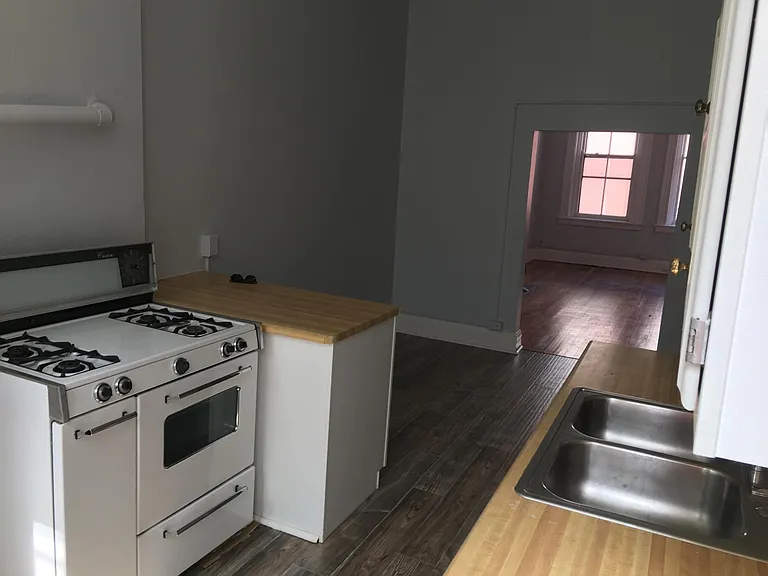 24 W Court St #5 — Photo 8