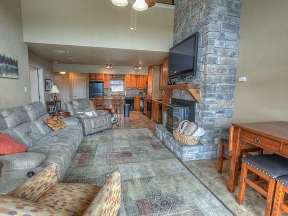5th image of 700 Grand Point Dr