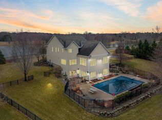 11 Bayhill Rd, White Bear Lake, MN 55110