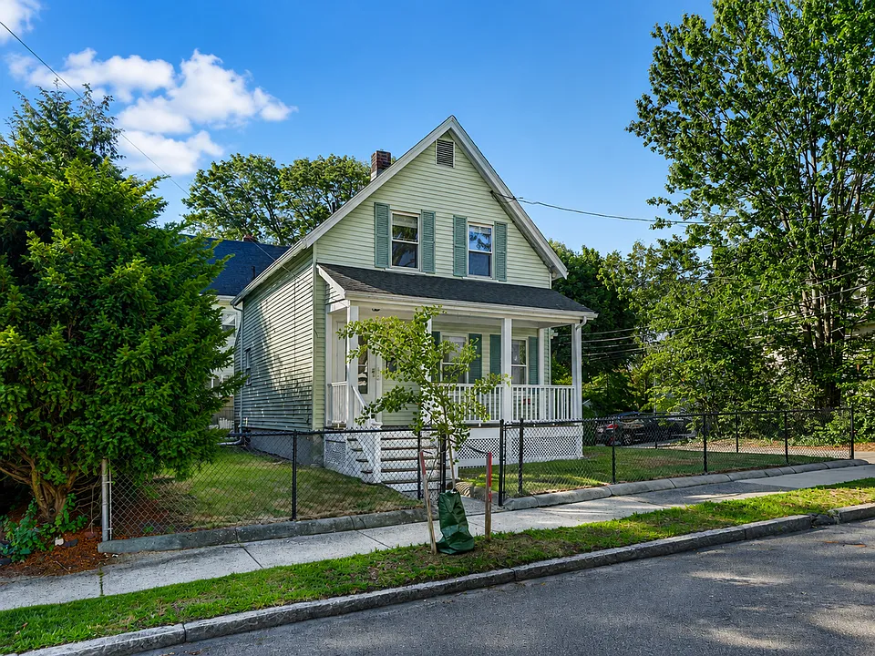 53 Henderson St