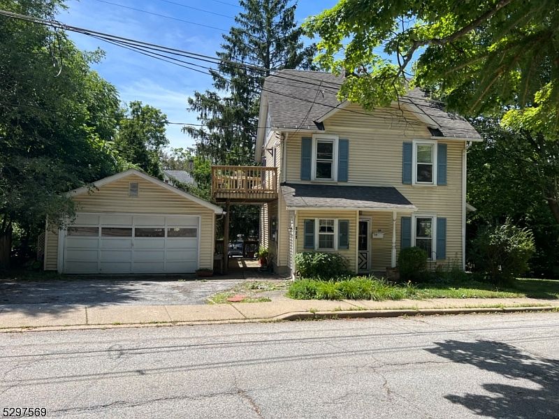 1st image of 121 Main St