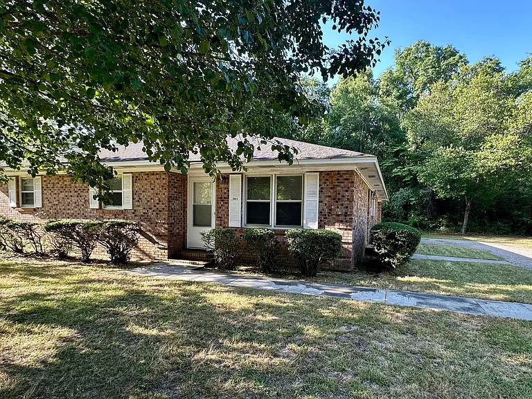 2060B Hideaway Dr — Photo 1