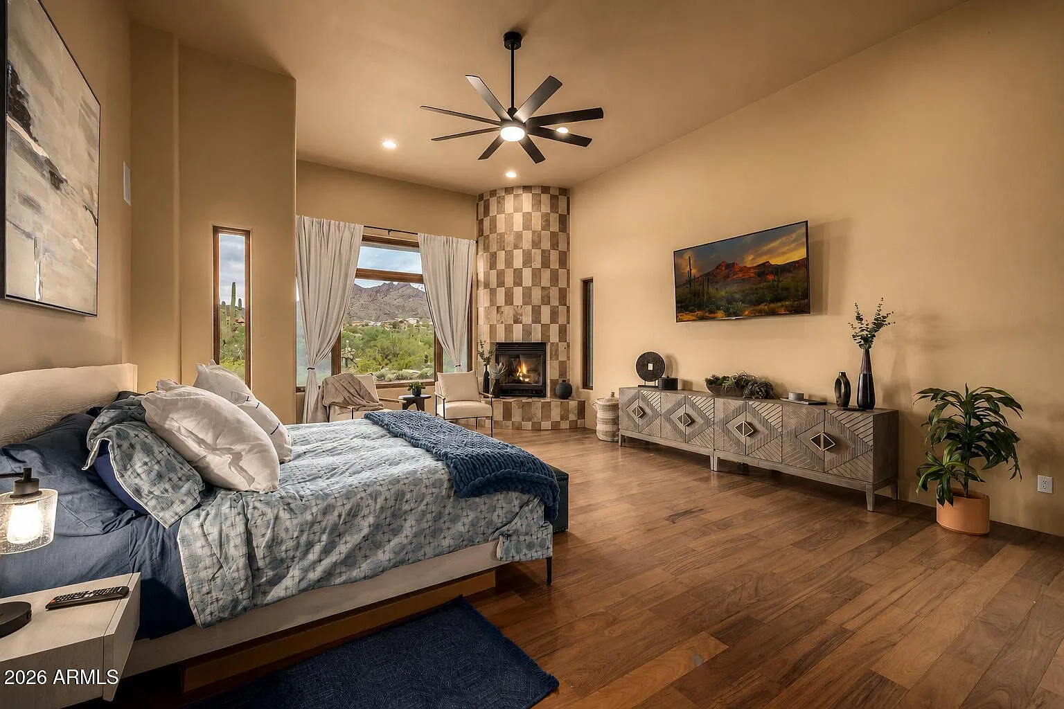 4 bed, 4.5 bath, 4958 sqft, $4,500 — Photo 3