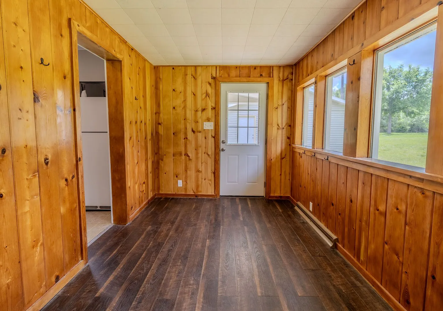 Home Sweet Home on Twenty Beautiful Acres — Photo 3