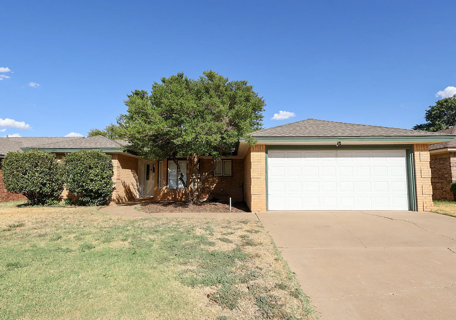 3 bed, 2.0 bath, 1343 sqft, $1,450 — Photo 1