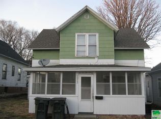 1517 W 3rd St, Sioux City, IA 51103