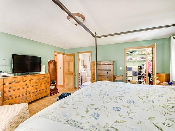 5th image of 15 Sugarbush Ln