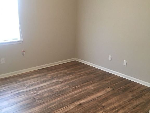 5th image of 614 Davie Ave APT G