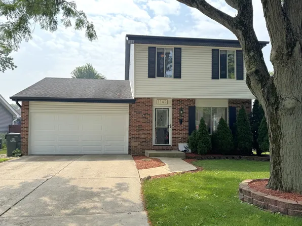 1142 Greensfield Dr, Naperville, IL 60563