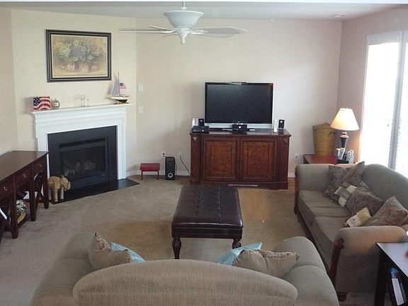 5th image of 618 Queensbury Ln