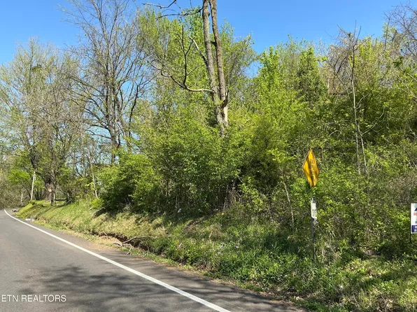 Longmire Rd, Clinton, TN 37716