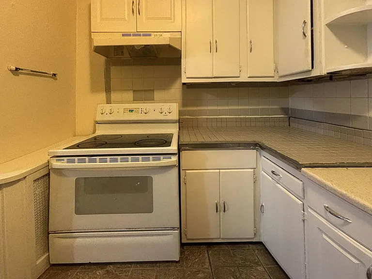 150 W Palmer St — Photo 6