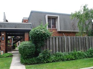 1558 Lafayette Dr APT B, Upper Arlington, OH 43220