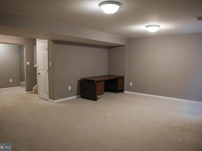 18136 Prestwick Ter — Photo 38
