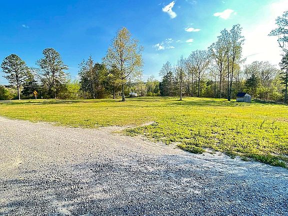 2nd image of 712 State Highway 223